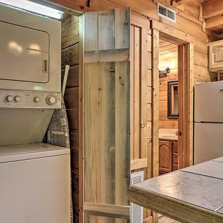 Cabin With Hot Tub And Deck, 3 Mi To Pigeon Forge Sevierville Εξωτερικό φωτογραφία