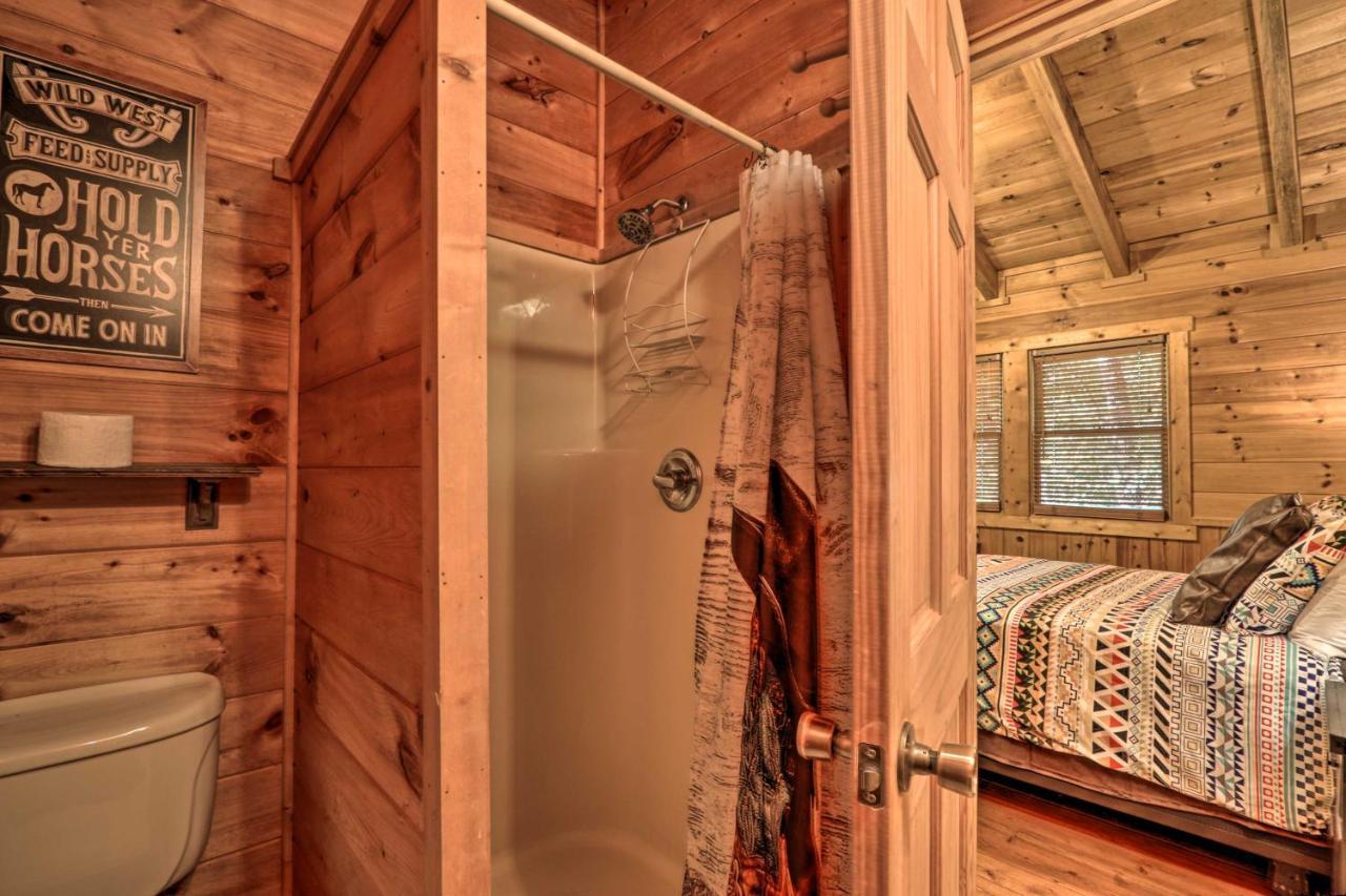 Cabin With Hot Tub And Deck, 3 Mi To Pigeon Forge Sevierville Εξωτερικό φωτογραφία