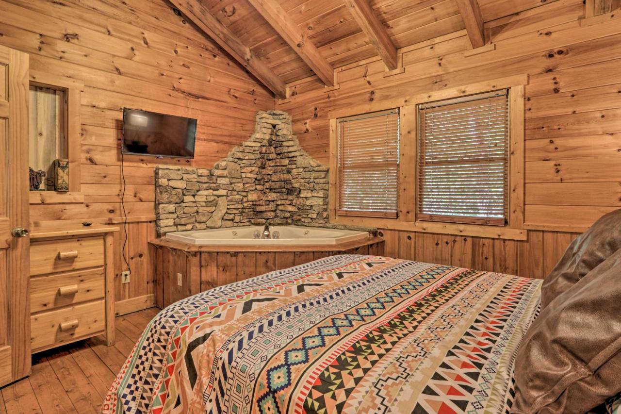 Cabin With Hot Tub And Deck, 3 Mi To Pigeon Forge Sevierville Εξωτερικό φωτογραφία