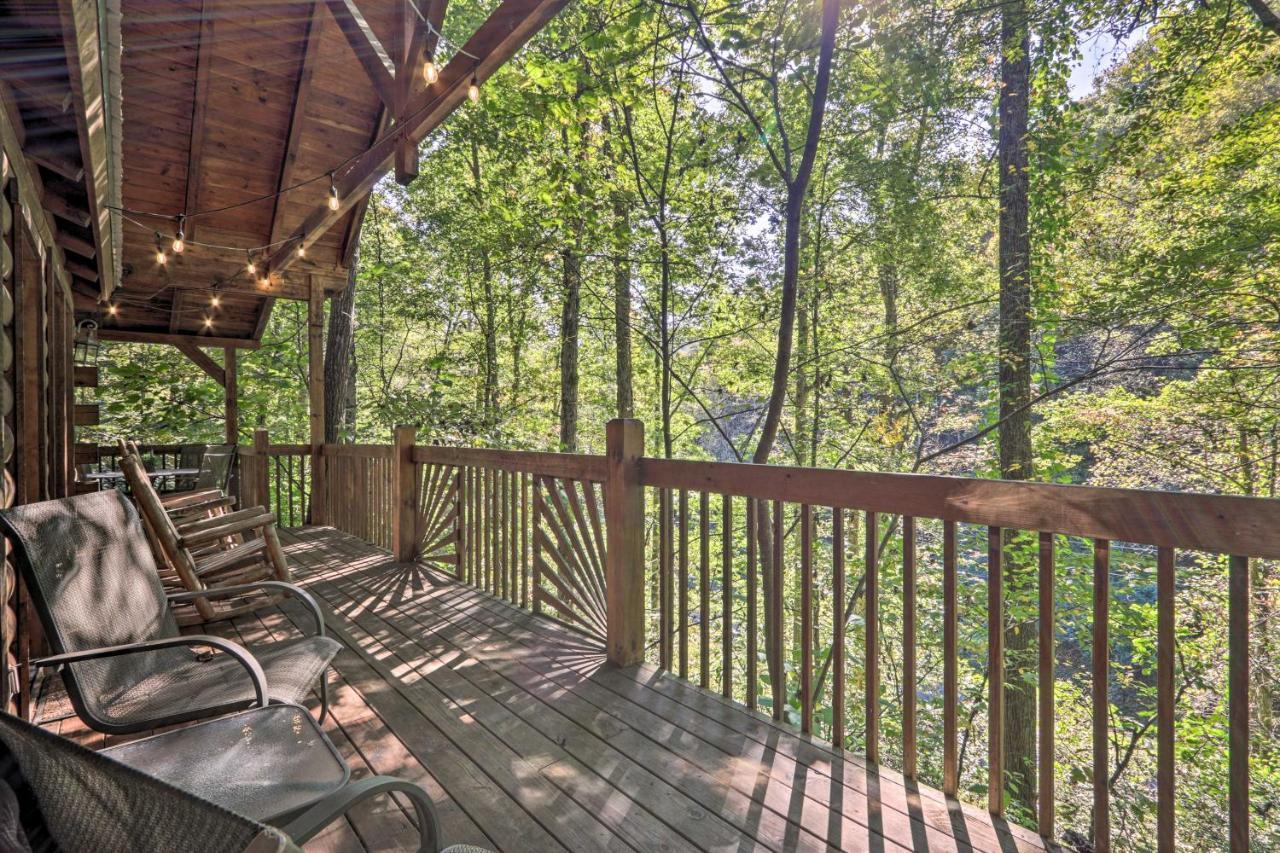 Cabin With Hot Tub And Deck, 3 Mi To Pigeon Forge Sevierville Εξωτερικό φωτογραφία